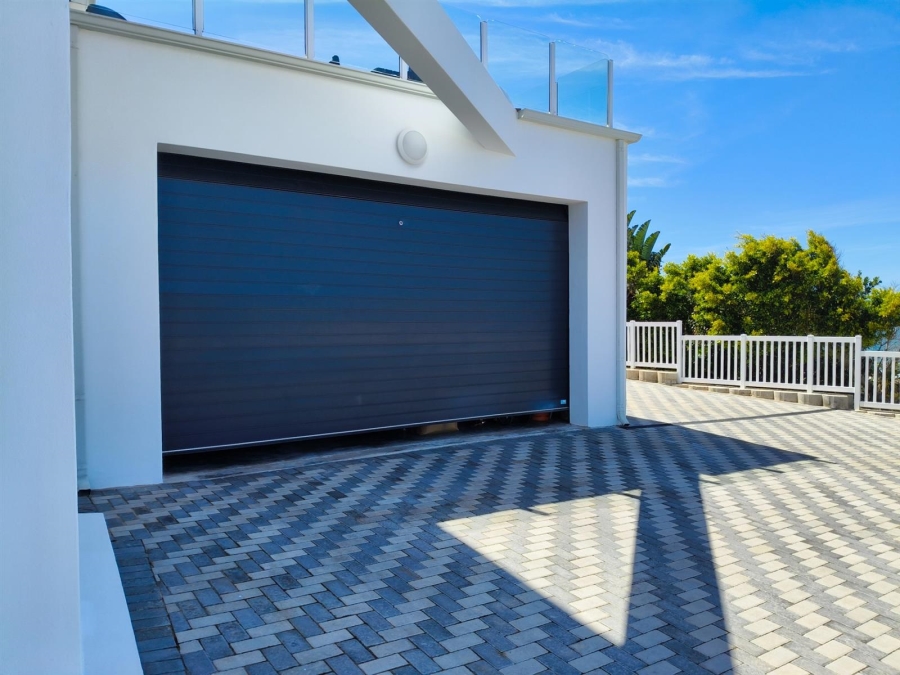 5 Bedroom Property for Sale in Dana Bay Western Cape